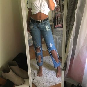 Low rise boyfriend jean